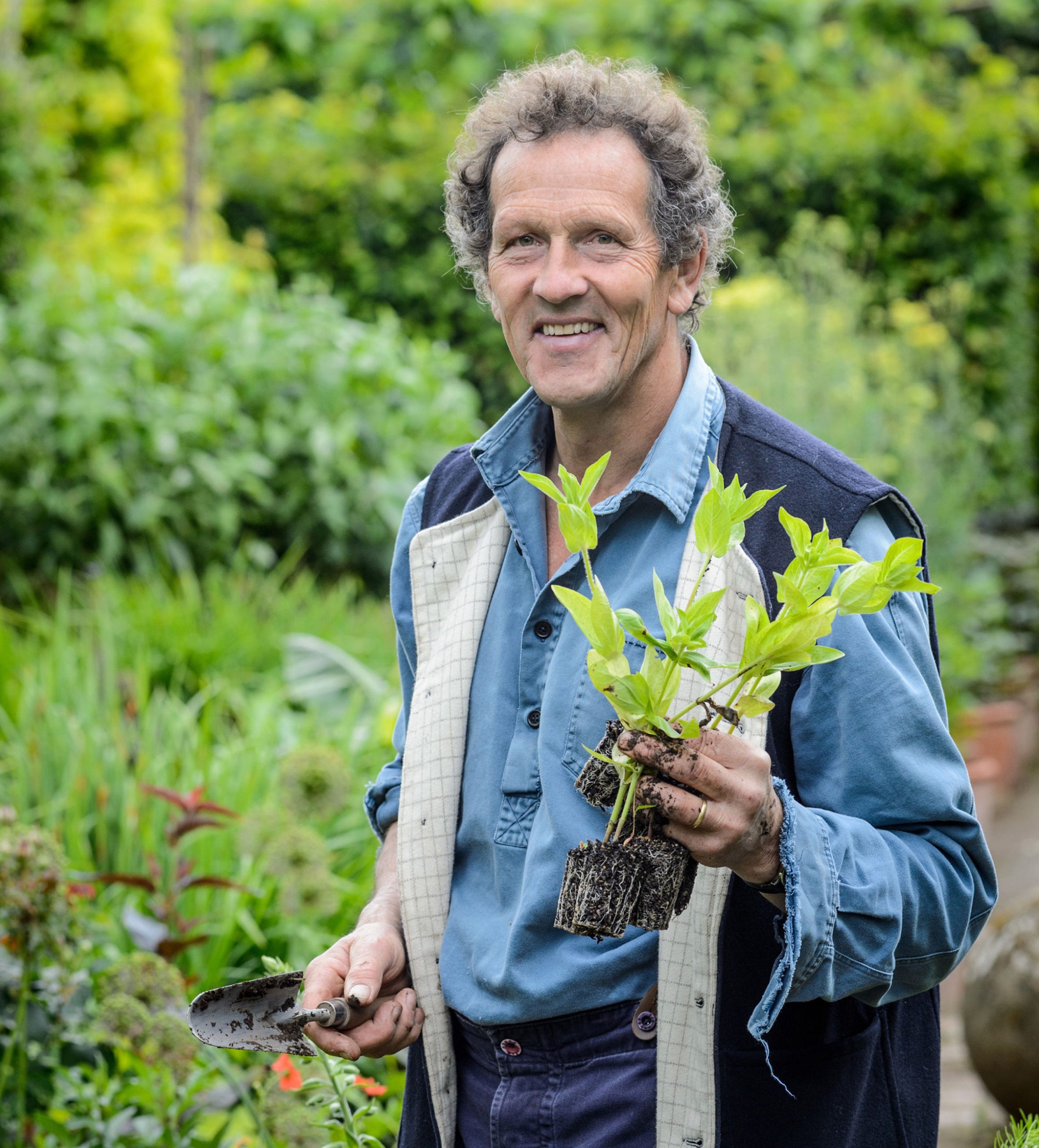 The Legacy and Influence of Monty Don in Gardening – Invisiverse News
